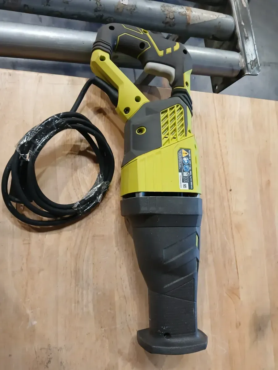 12 Amp Corded Reciprocating Saw - image 1