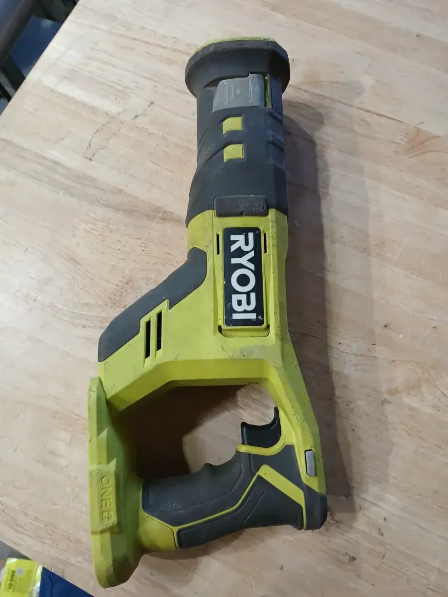 ***It is missing a few accessories***.Ryobi ONE+ HP 18V Reciprocating Saw (Tool Only) - PCL515 - image 2