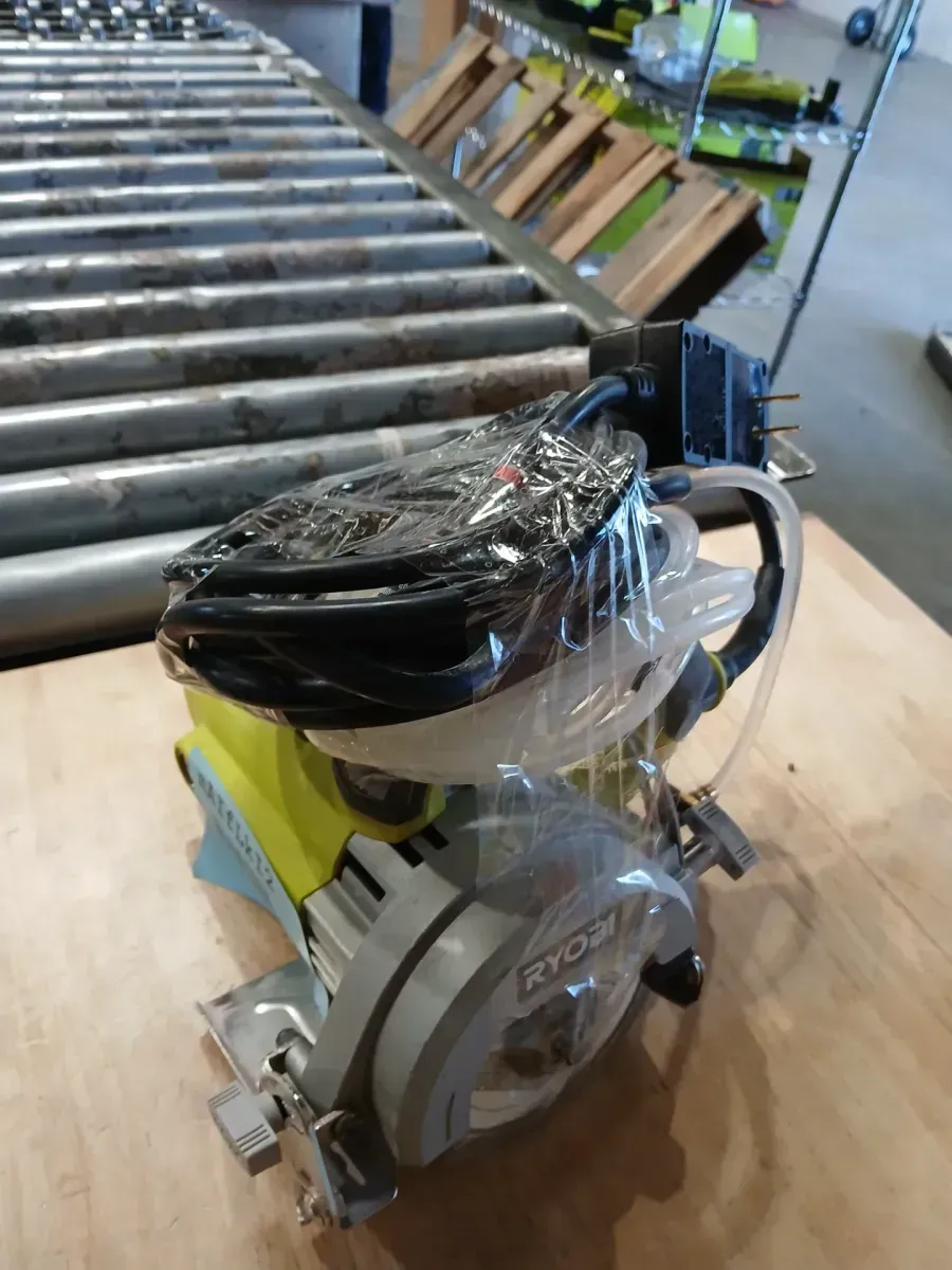 ***It is missing a few accessories.******Non-functional***Ryobi 4” Hand Held Corded Tile Saw TC4011 Tool Only - image 2