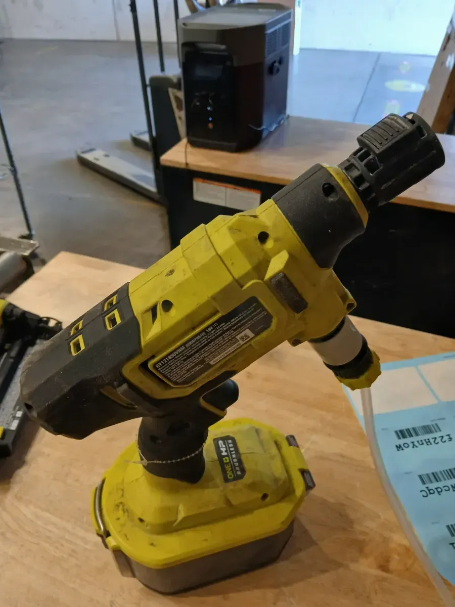 It is missing a few accessories.***Non-functional***Ryobi One+ EZCLEAN power cleaner - image 2