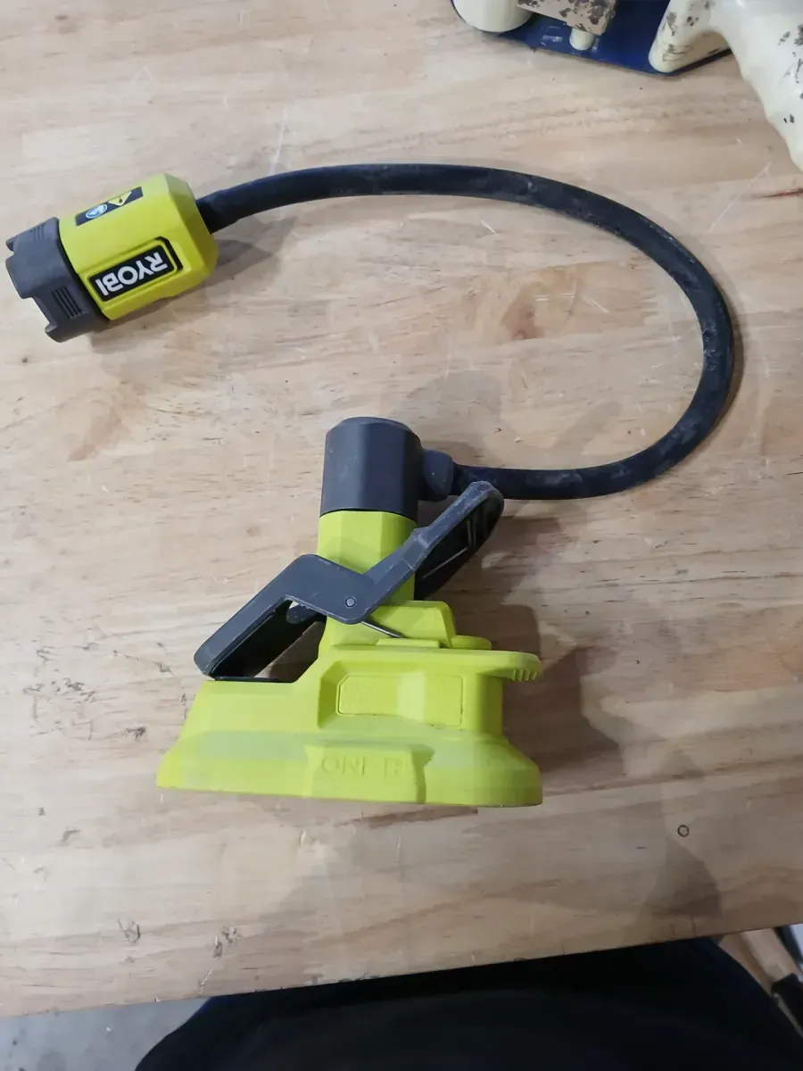 18V ONE+ FLEXI***Non-functional***BLE LED CLAMP LIGHT KIT - image 2