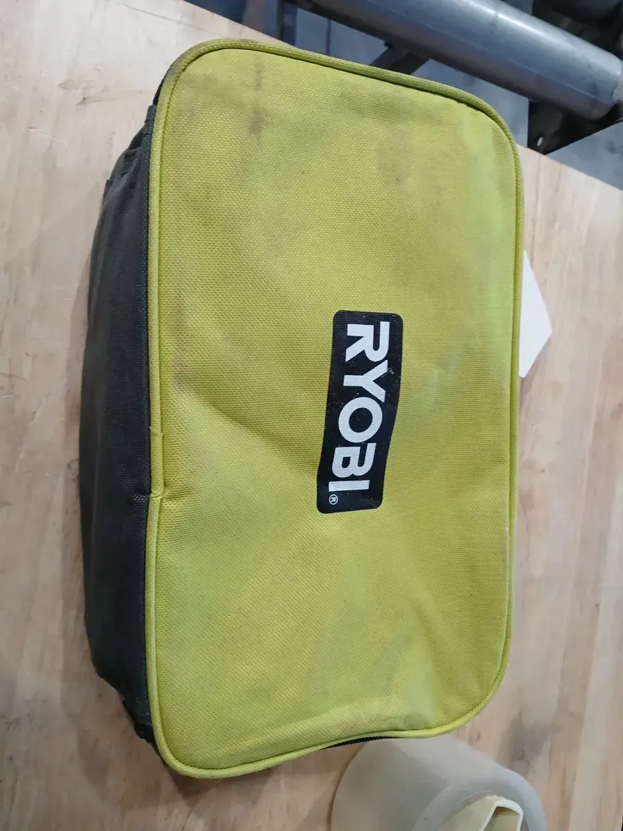 ***It is missing a few accessories.***2 Amp Corded 1/4 Sheet Sander - image 3