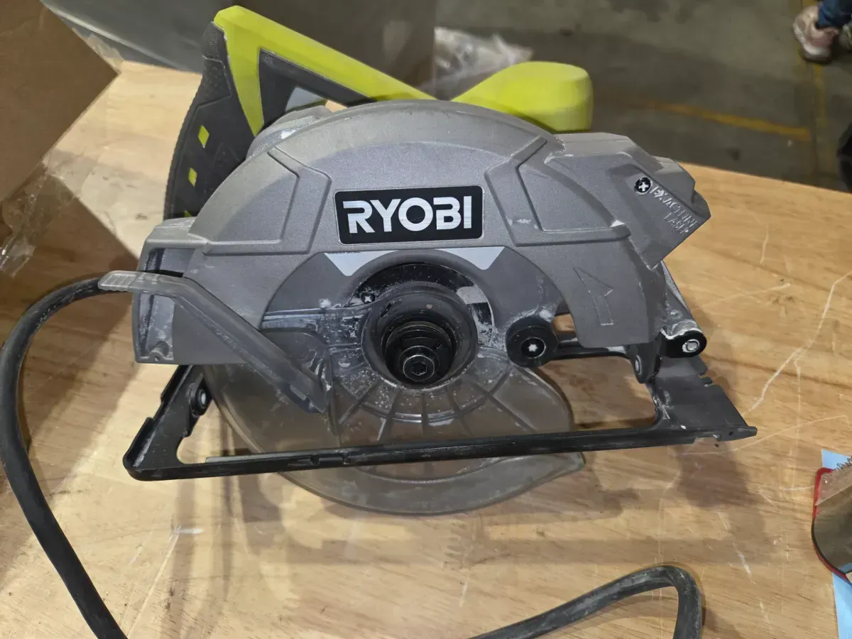 **NON FUNCTIONAL**14 Amp 7-1/4 in. Circular Saw with Laser - image 2