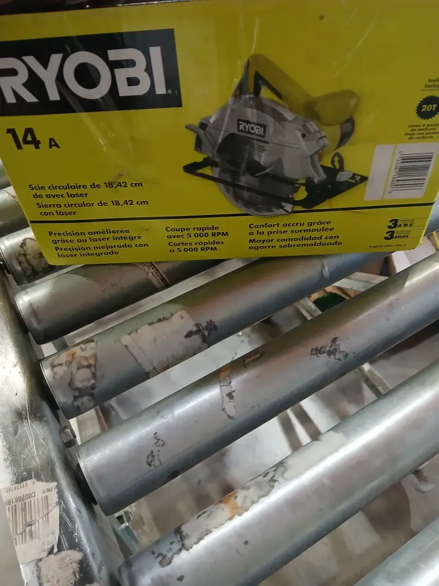 **NON FUNCTIONAL**14 Amp 7-1/4 in. Circular Saw with Laser - image 2