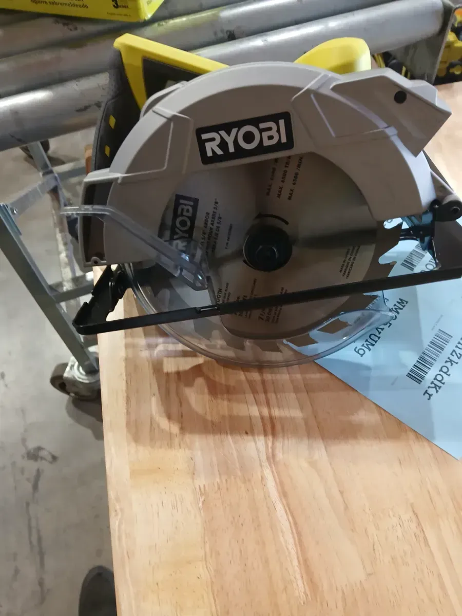 **NON FUNCTIONAL**14 Amp 7-1/4 in. Circular Saw with Laser - image 3