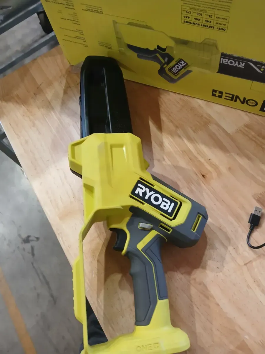 **non Functional** ONE+ 18V 6 in. Cordless Battery Compact Pruning Mini Chainsaw (Tool Only) - image 3