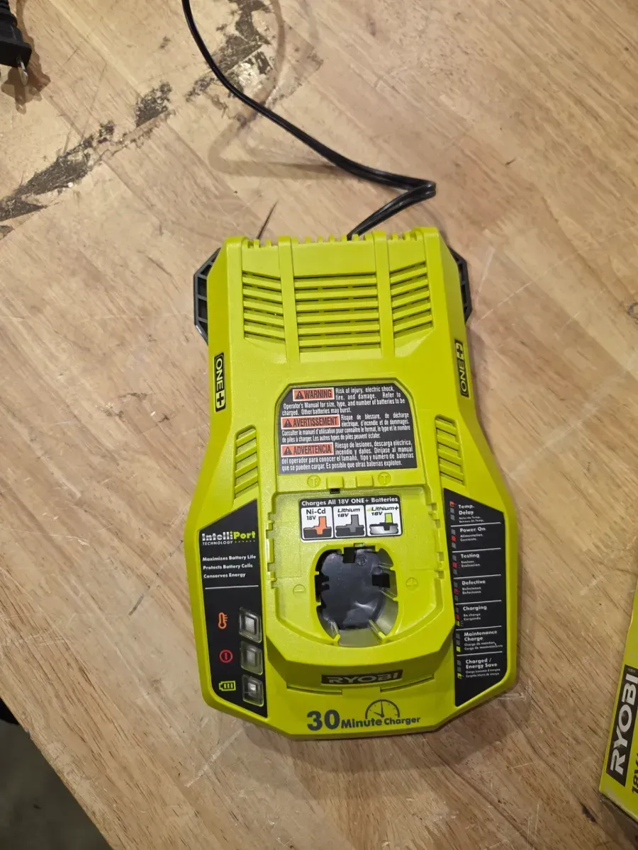 ***Non-functional***ONE+ 18V/40V Dual Platform Charger - image 2