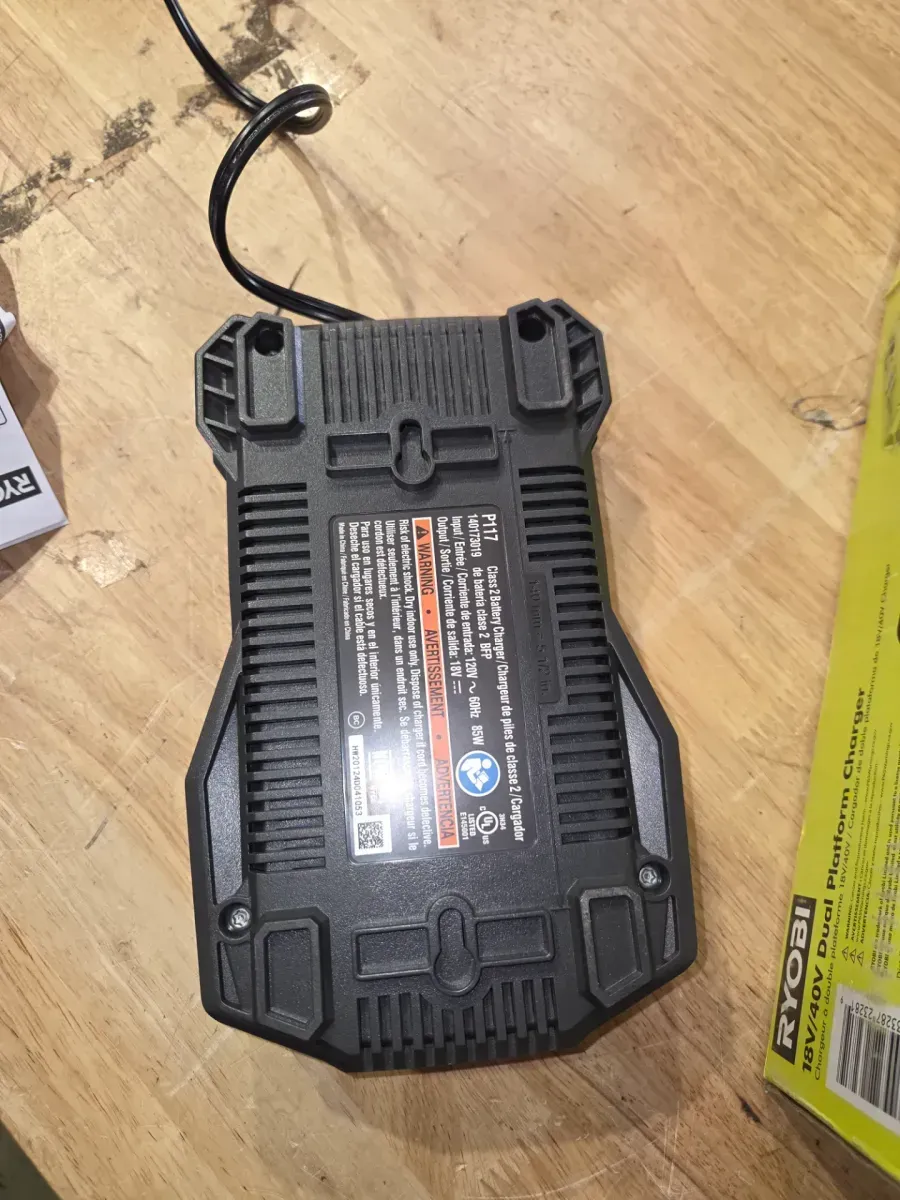 ***Non-functional***ONE+ 18V/40V Dual Platform Charger - image 3