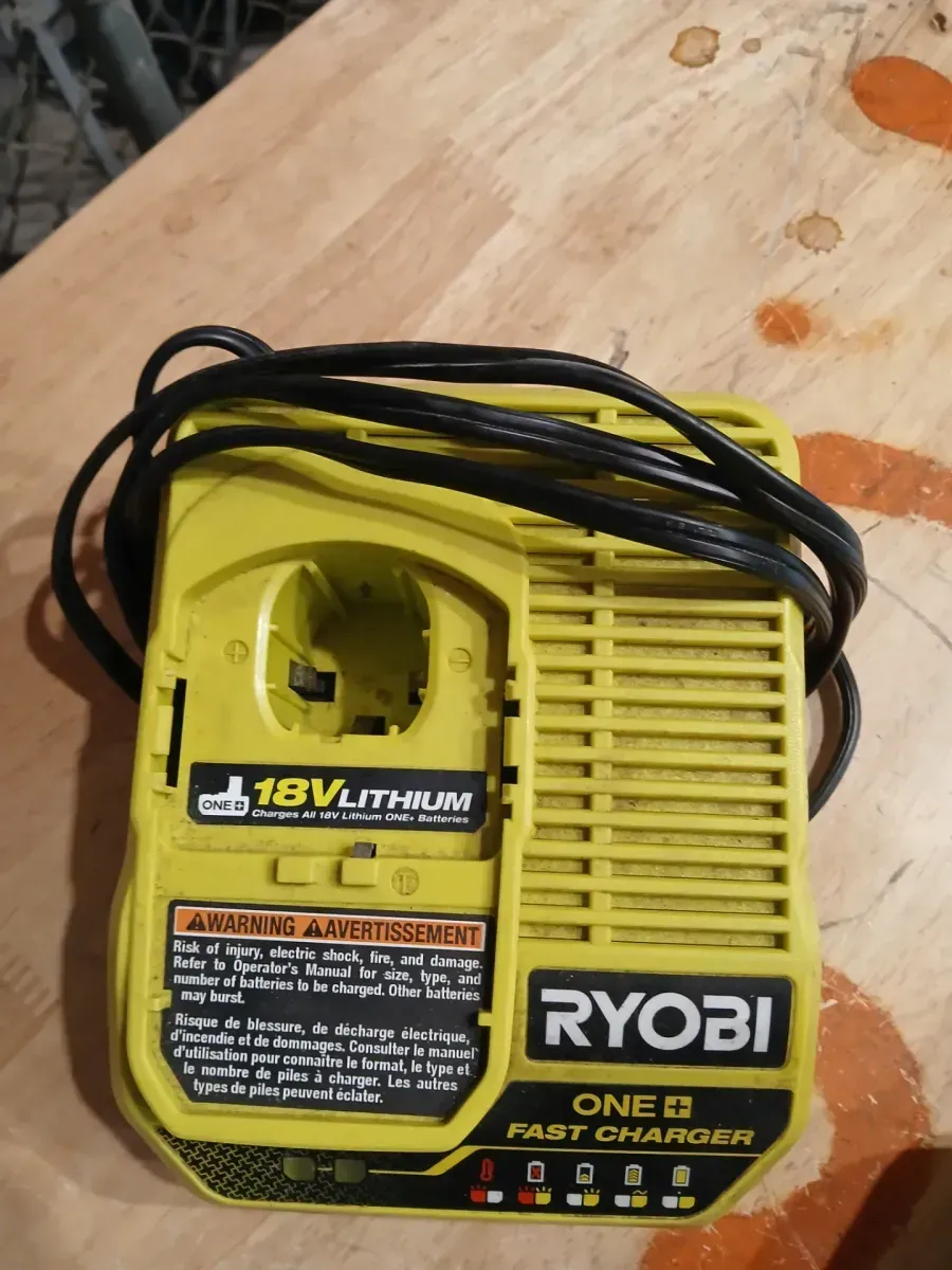 ** NON Functional** ONE+ 18V HIGH PERFORMANCE Starter Kit with 4.0 Ah Battery and Charger - image 2