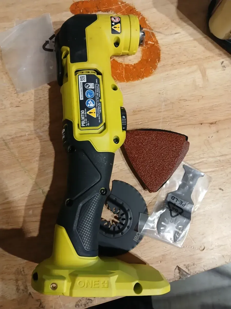 **NON FUNCTIONAL** ONE+ HP 18V Brushless Cordless Oscillating Multi-Tool (Tool Only) - image 2