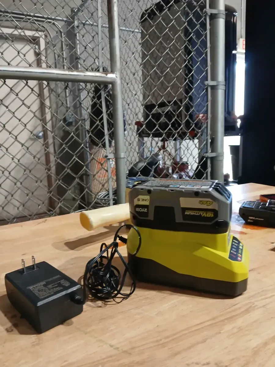 ***Non-functional***ONE+ 18V Lithium-Ion Starter Kit with 2.0 Ah Battery, 4.0 Ah Battery, and Charger - image 4