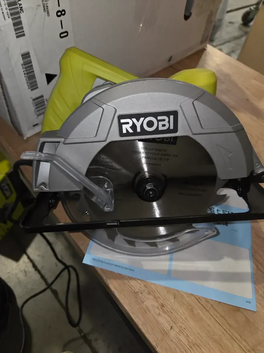 **NON FUNCTIONAL ** 13 Amp Corded 7-1/4 in. Circular Saw - image 2