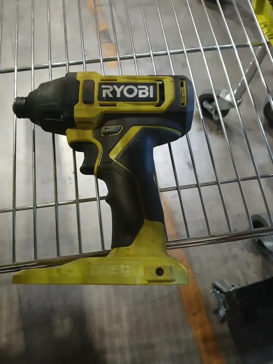 *** non functional ONE+ 18V Cordless 1/4 in. Impact Driver (Tool Only) - image 2