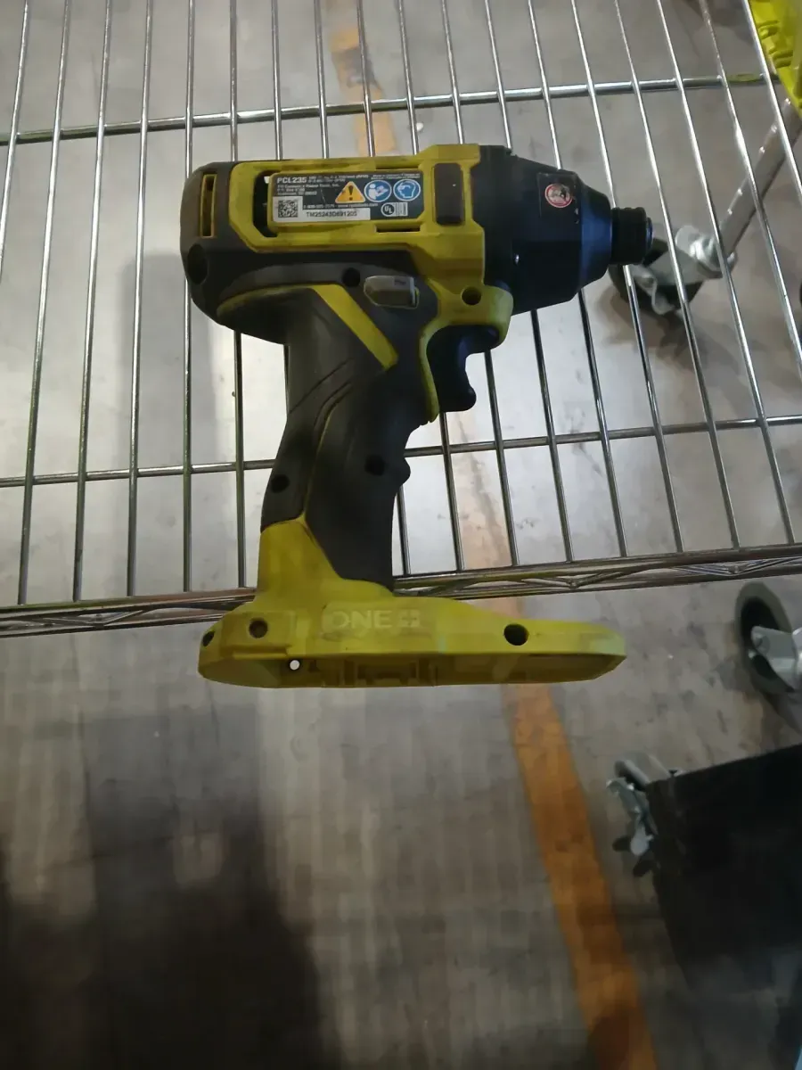 *** non functional ONE+ 18V Cordless 1/4 in. Impact Driver (Tool Only) - image 4