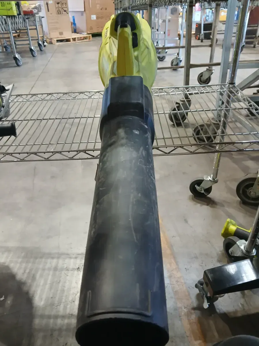 *** non functional 40V HP Brushless Whisper Series 160 MPH 650 CFM Cordless Battery Leaf Blower with 4.0 Ah Battery and Charger - image 3