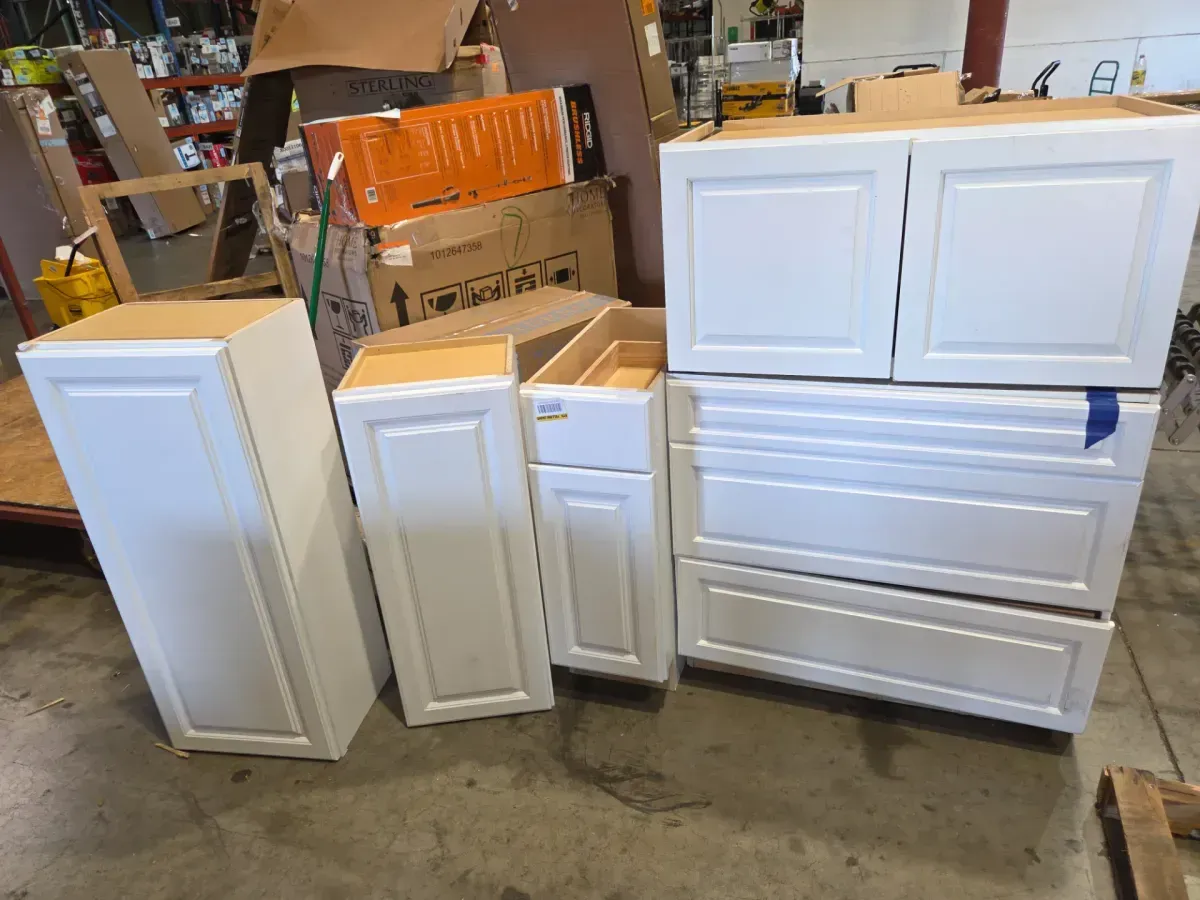 Set of 5 cabinets ( 2 upper , 3 lower  - image 1