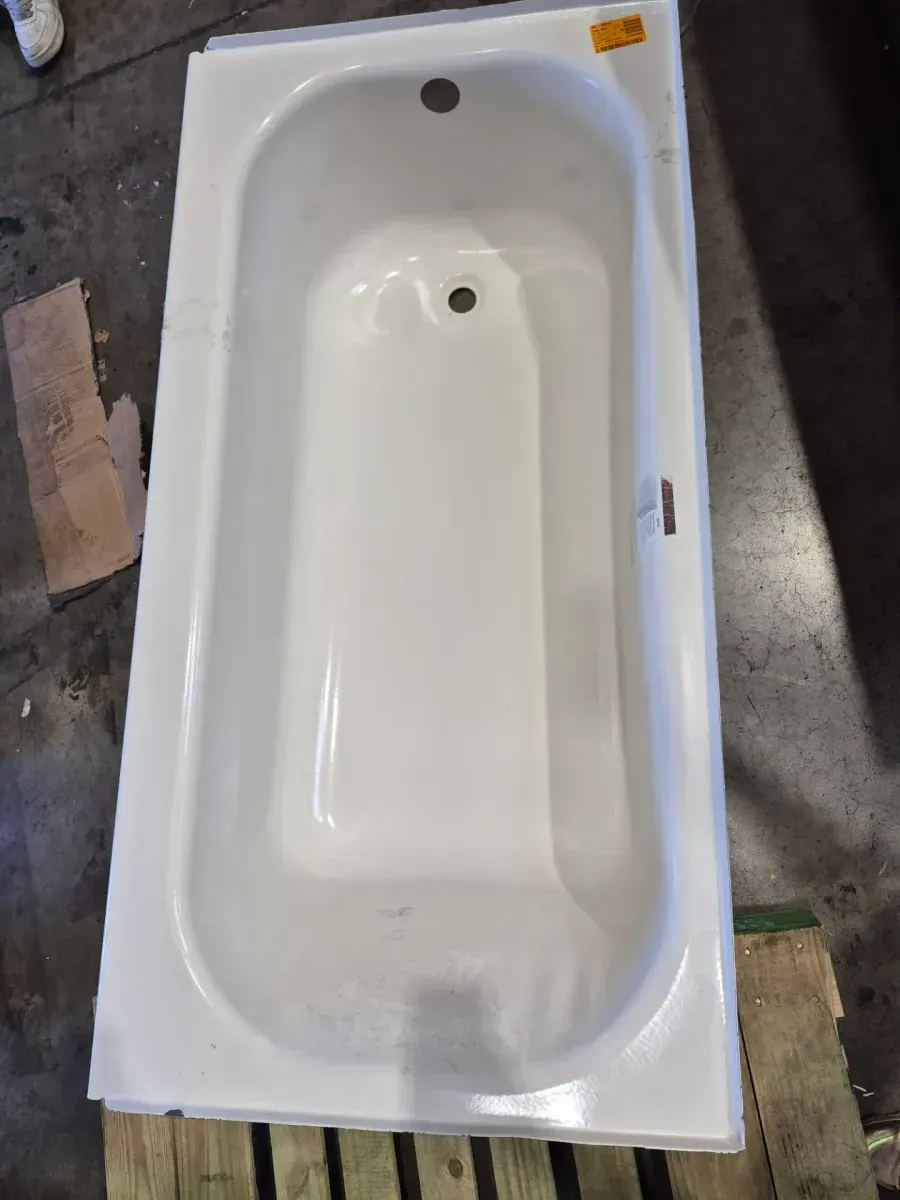 Pallet of 5 bathtubs  - image 4
