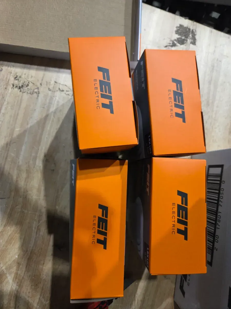 ***pack of 4***100-Watt Equivalent A-Style A19 Dimmable CEC Frosted Glass E26 Medium Base LED Light Bulb, Soft White 2700K (4-Pack) - image 4