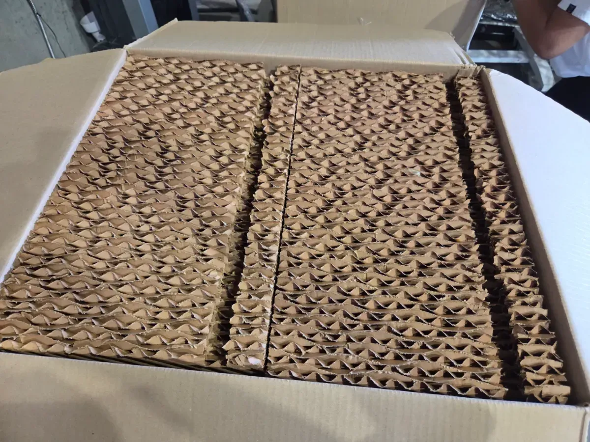 DIAL 40 in. x 23 in. x 12 in. Replacement Rigid Media - image 5