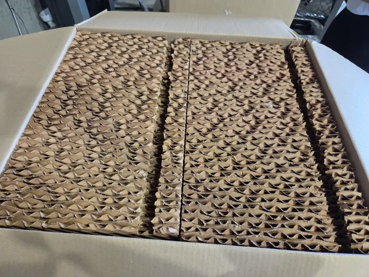 DIAL 40 in. x 23 in. x 12 in. Replacement Rigid Media - image 5