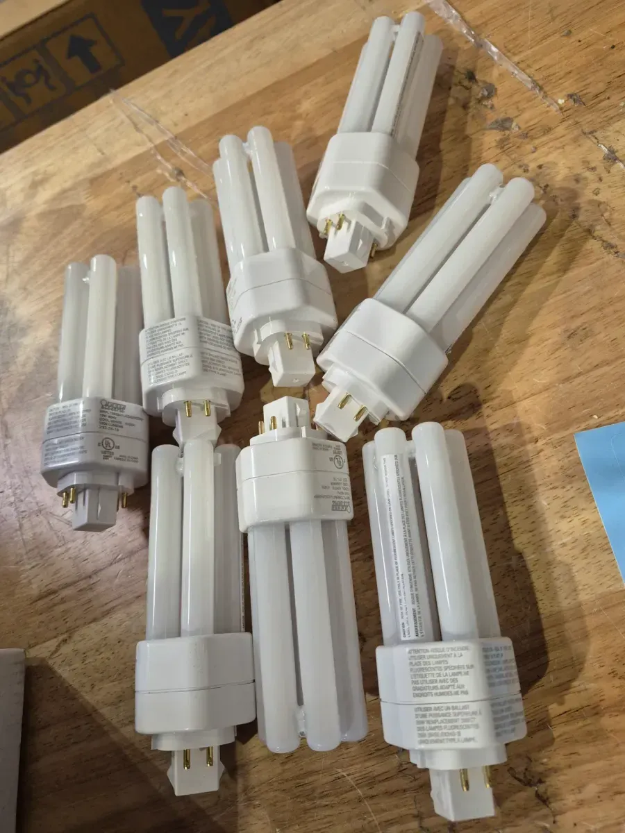 *** Box of 8 pieces*** 26-Watt Equivalent PL Tritube CFLNI 4-Pin Plug-In GX24Q-3 Base CFL Replacement LED Light Bulb, Cool White 4100K (1-Pack) - image 4