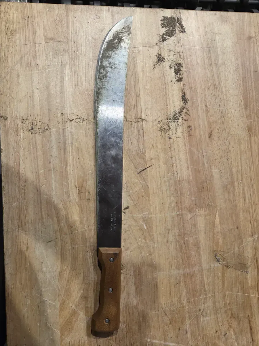 18 in. Machete with Carbon Steel Blade and Wood Handle with Nylon Sheath - image 2