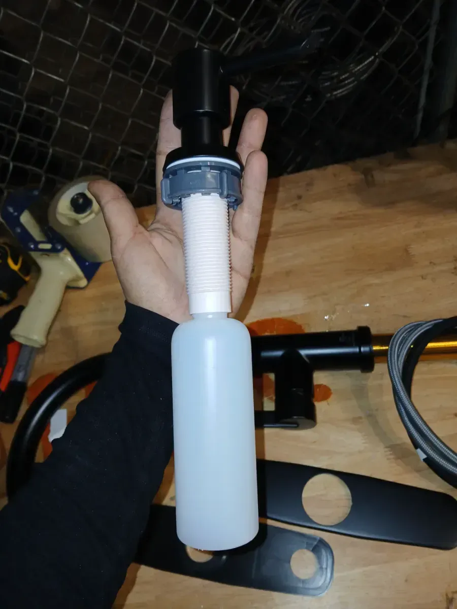 Paulina Single-Handle Pull-Down Sprayer Kitchen Faucet with TurboSpray, FastMount, Soap Dispenser in Matte Black - image 4