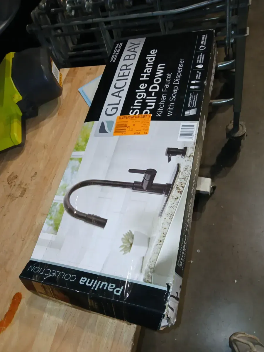 Paulina Single-Handle Pull-Down Sprayer Kitchen Faucet with TurboSpray, FastMount, Soap Dispenser in Matte Black - image 8