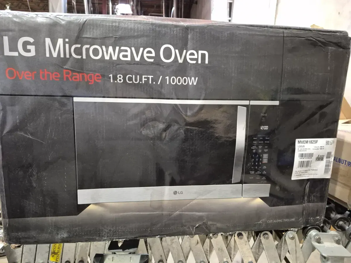 1.8 cu. ft. 30 in. W Smart Over the Range Microwave Oven with EasyClean in PrintProof Stainless Steel 1000-Watt - image 3