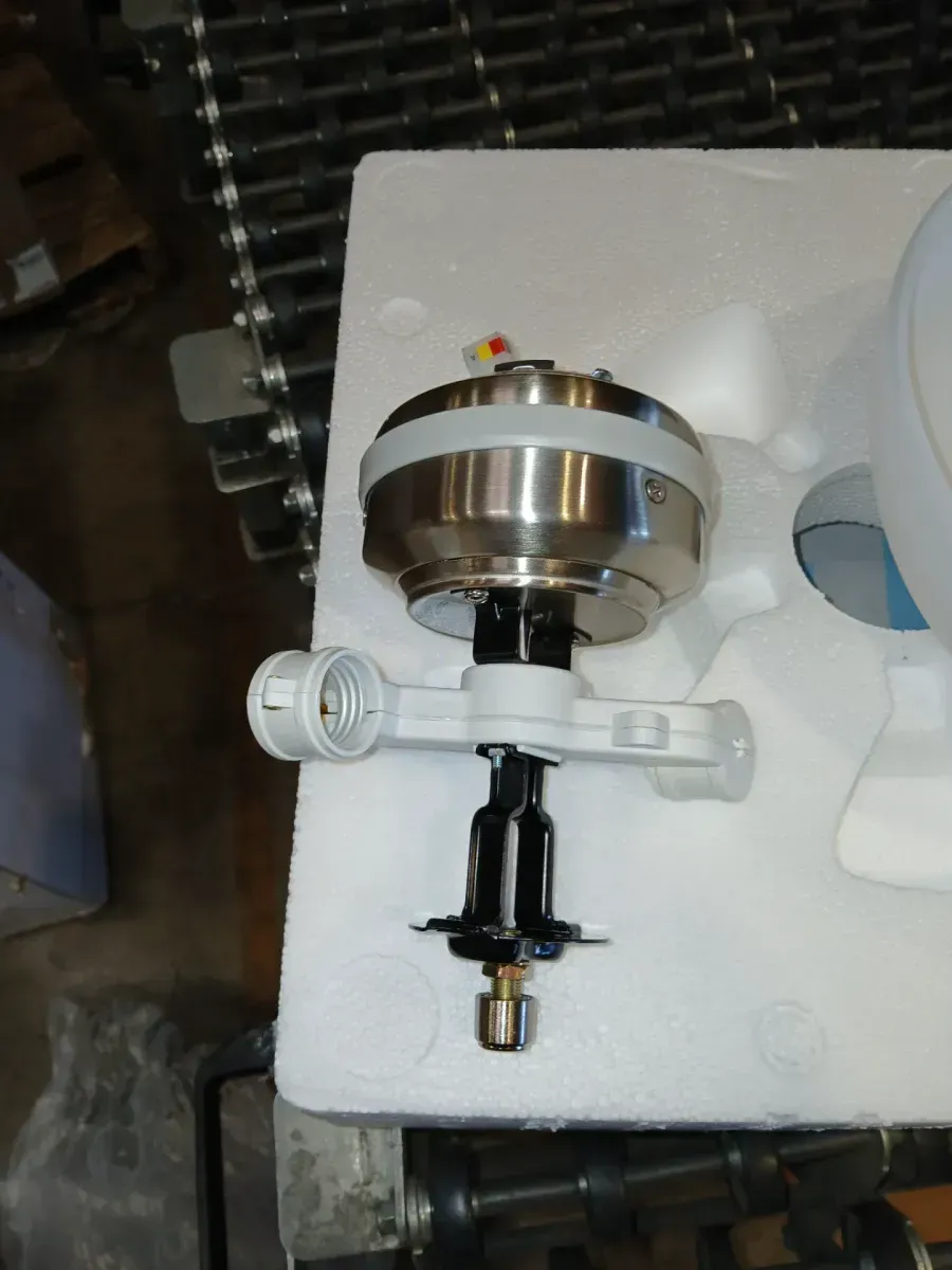 Channing 54 in. Hunter Express Indoor Brushed Nickel Ceiling Fan with Remote and Light Kit Included - image 5