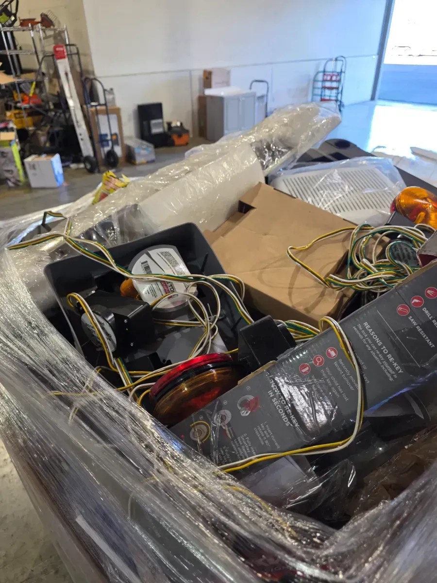 Gaylords of mixed merchandise - image 2