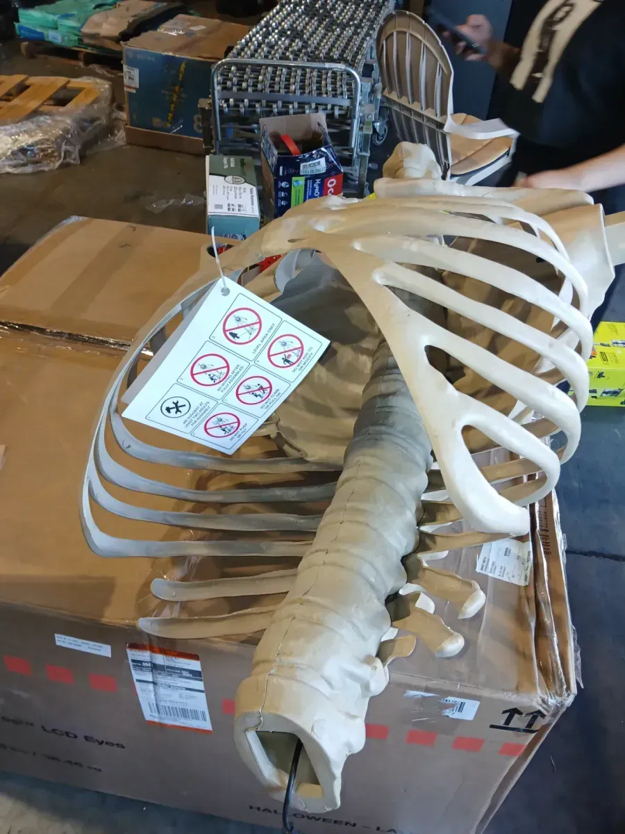 Home Accents Holiday 12 ft. Giant-Sized Skeleton Halloween Decoration with LifeEyes LCD Eyes - image 2