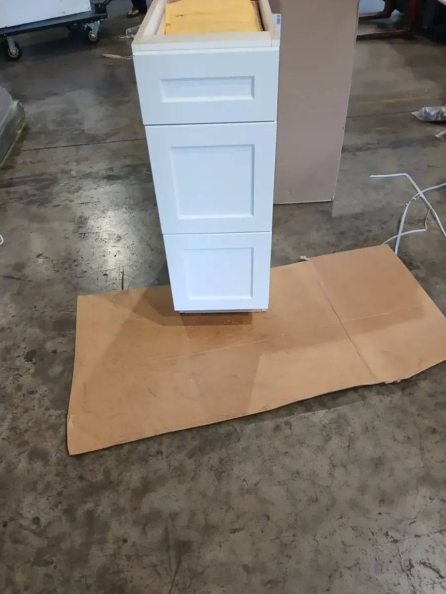 ***set of 3 lower cabinets *** - image 1