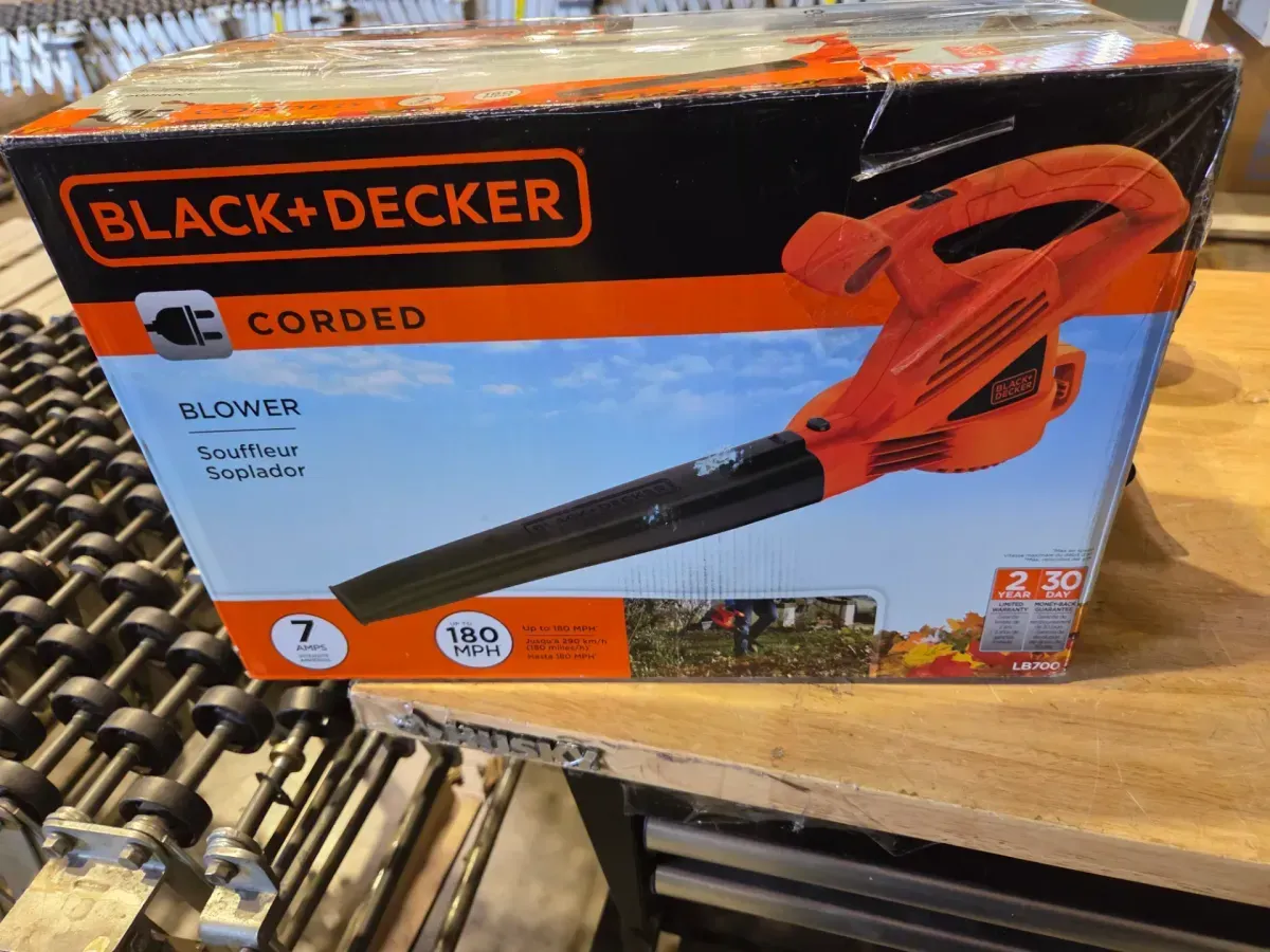 7 AMP 180 MPH 220 CFM Corded Electric Handheld Leaf Blower - image 5