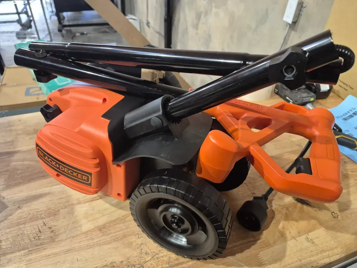 7.5 in. 12 Amp Corded Electric 2-in-1 Lawn Edger & Trencher - image 4