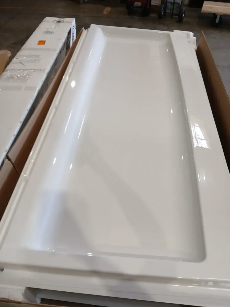 There are 5 pieces for the bathroom floor and walls—all in very good condition, in various sizes and shapes. - image 3