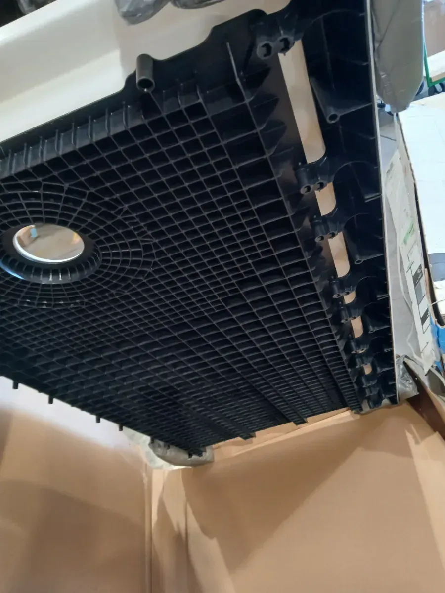 There are 5 pieces for the bathroom floor and walls—all in very good condition, in various sizes and shapes. - image 12