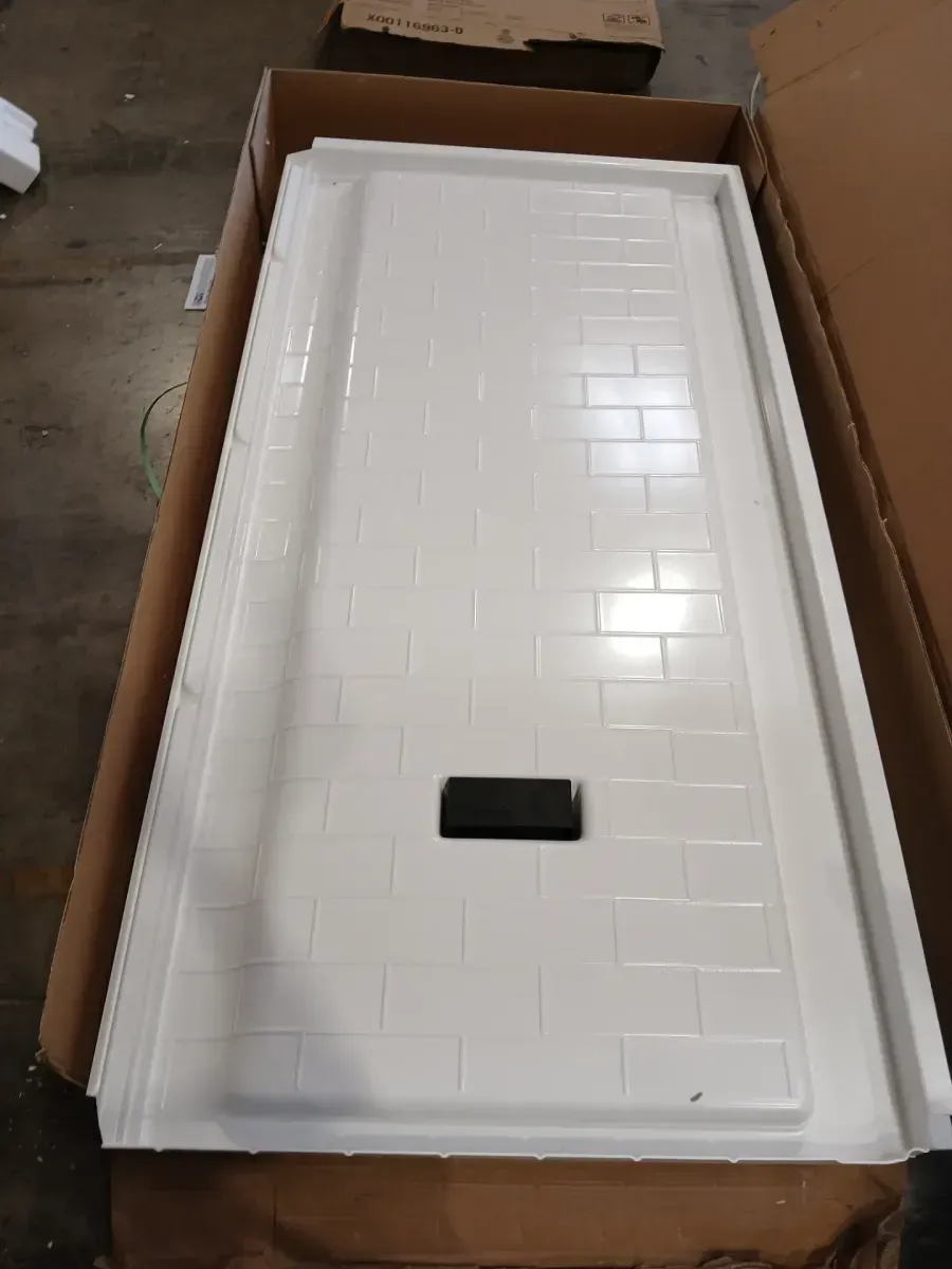 There are 5 pieces for the bathroom floor and walls—all in very good condition, in various sizes and shapes. - image 13