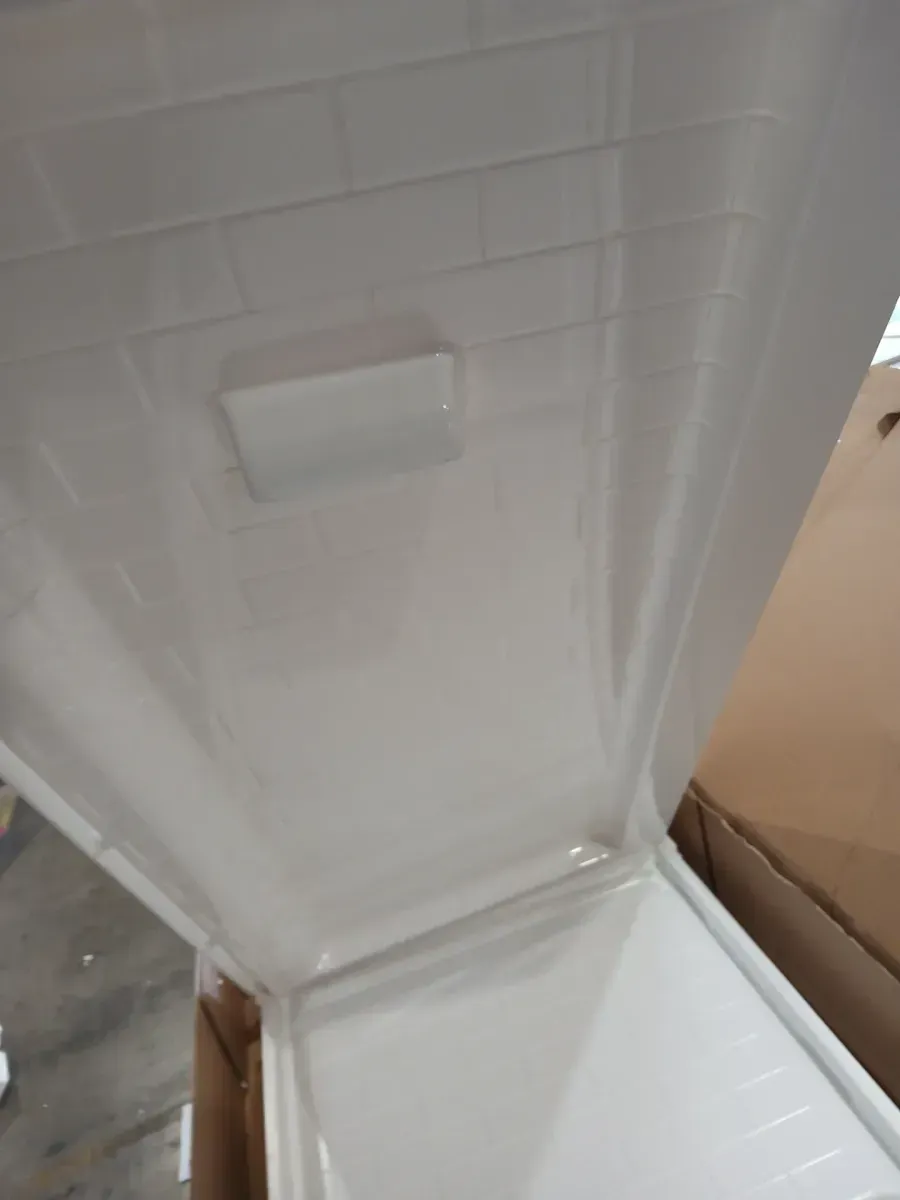 There are 5 pieces for the bathroom floor and walls—all in very good condition, in various sizes and shapes. - image 14