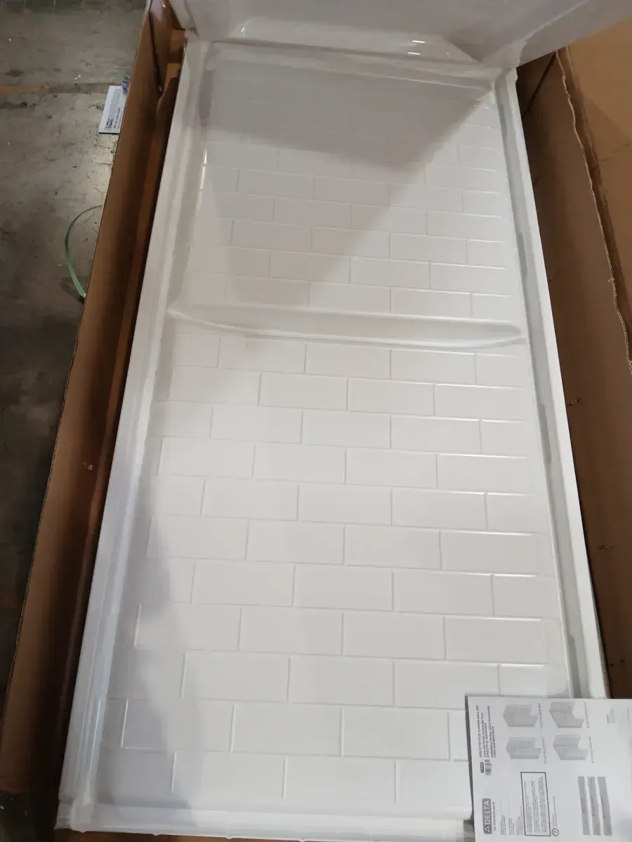 There are 5 pieces for the bathroom floor and walls—all in very good condition, in various sizes and shapes. - image 15