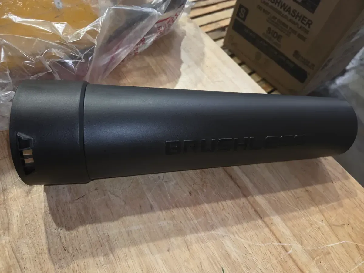 ***It doesn't come with the battery, and it's dirty.***FLEXVOLT 60V MAX 125 MPH 600 CFM Brushless Cordless Battery Powered Blower (Tool Only) - image 2