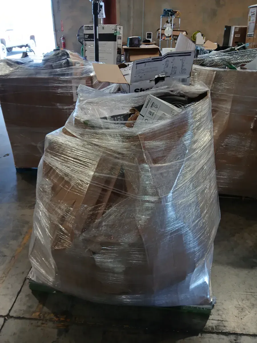 Pallet of Mixed Merchandise - image 1