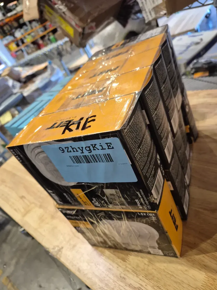 60-Watt Equivalent A19 Dimmable Filament CEC 90 CRI White Glass E26 Medium LED Light Bulb, Bright White 3000K (10 pack ) )  - image 3