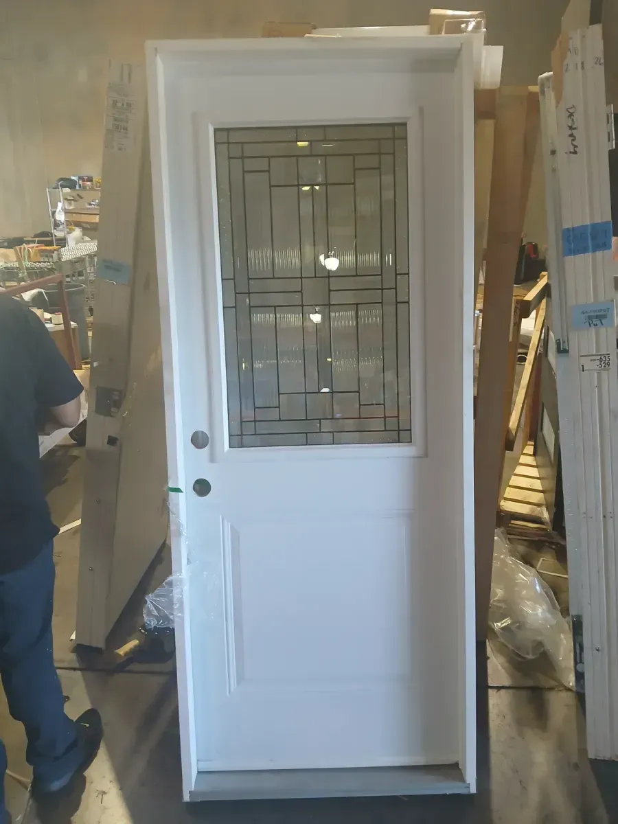 32 in. x 81 in. 1-Lite Craftsman White Painted Steel Prehung Right-Hand Inswing Front Door w/Brickmould - image 3