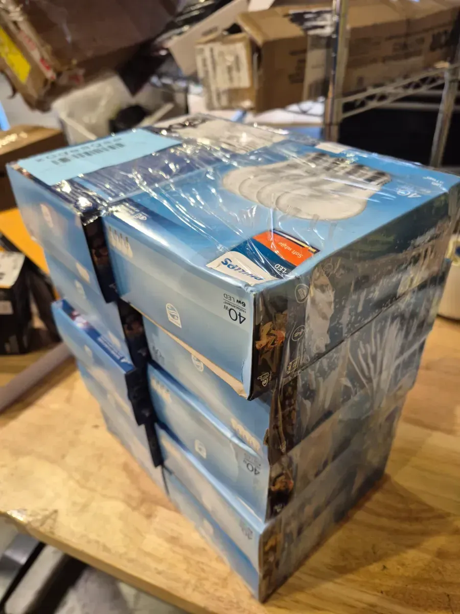 60-Watt Equivalent A19 Non-Dimmable E26 LED Light Bulb With EyeComfort Technology Daylight 5000K (10-Pack) - image 2