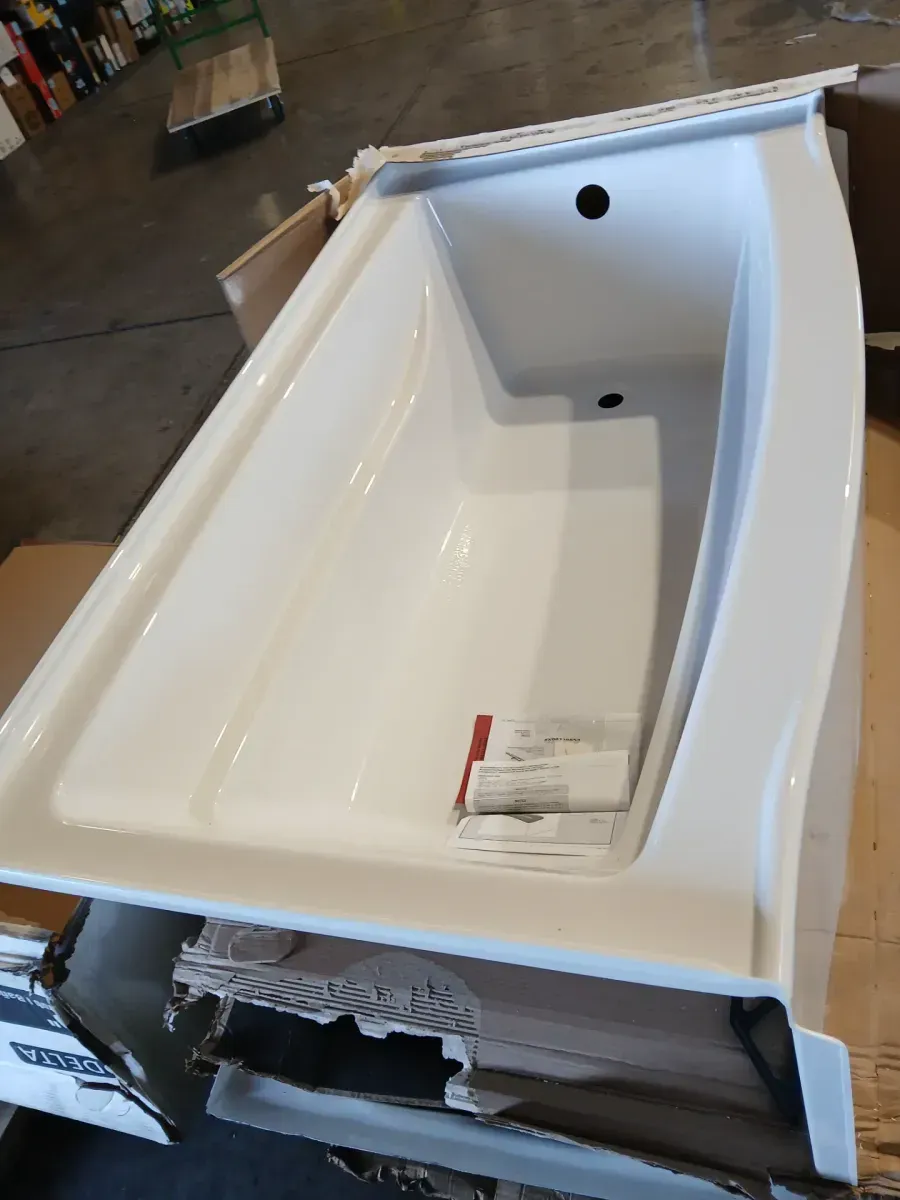 ***Four bathtubs in very good condition.*** - image 2