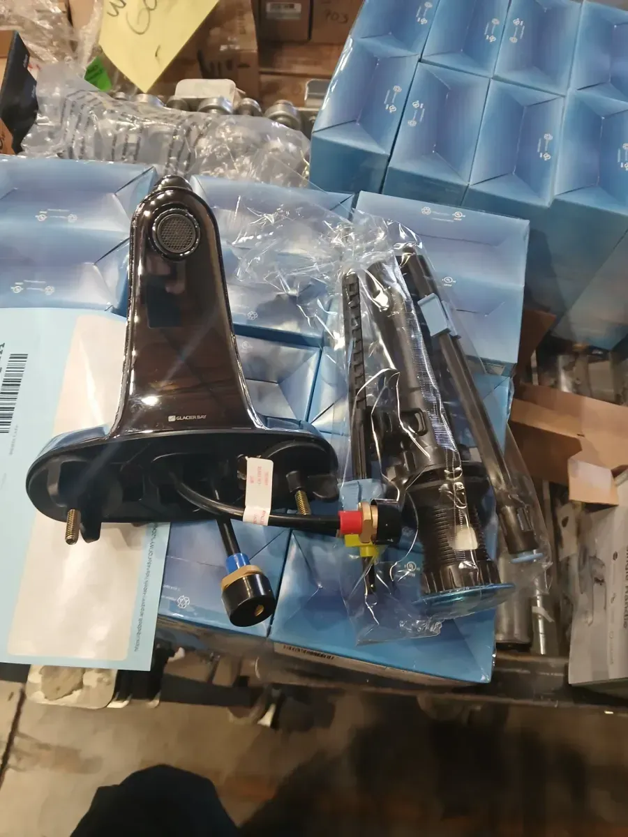 Aragon 4 in. Centerset Single-Handle Low-Arc Bathroom Faucet in Polished Chrome - image 3