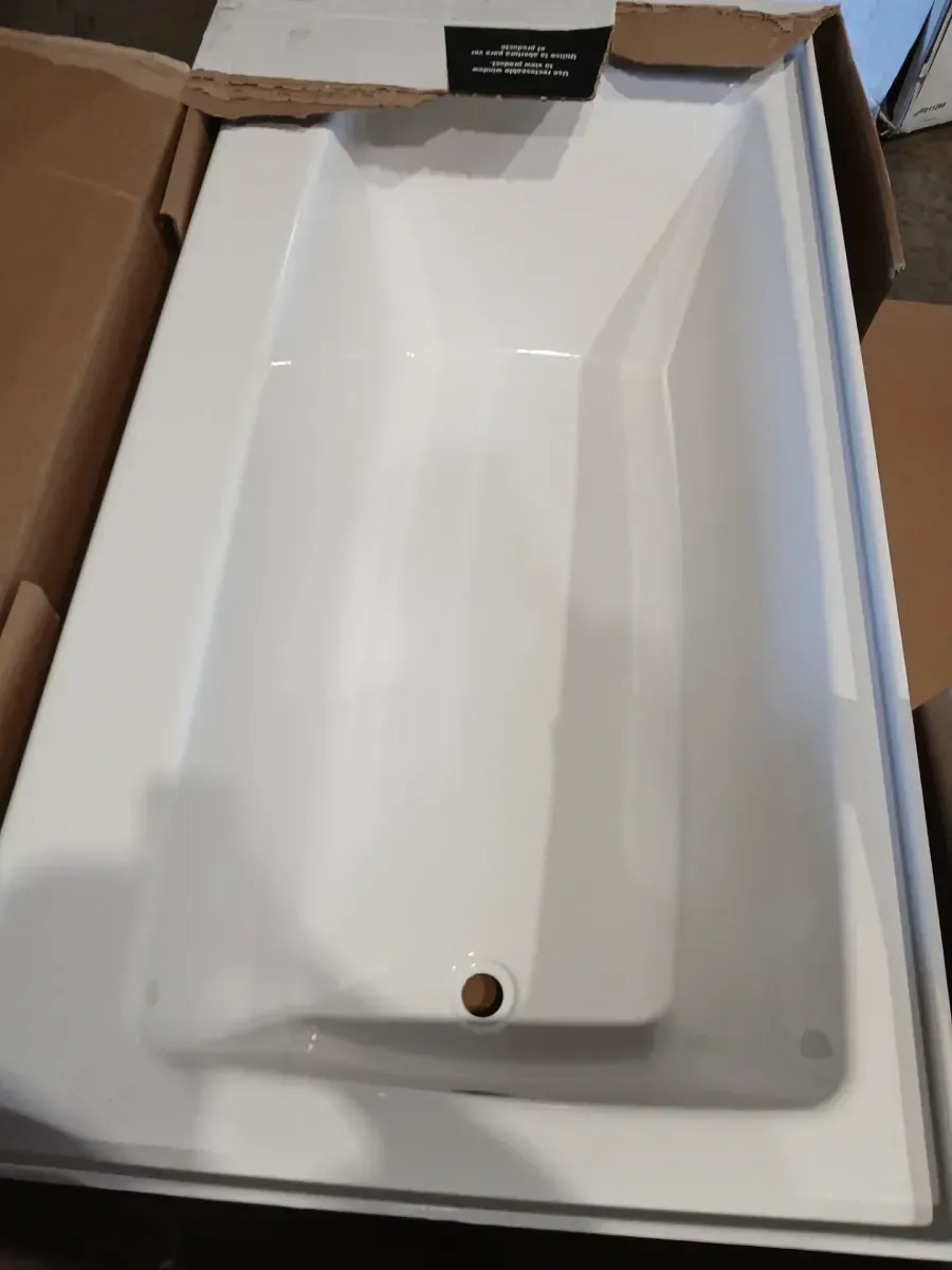 ***Four bathtubs in very good condition.*** - image 4