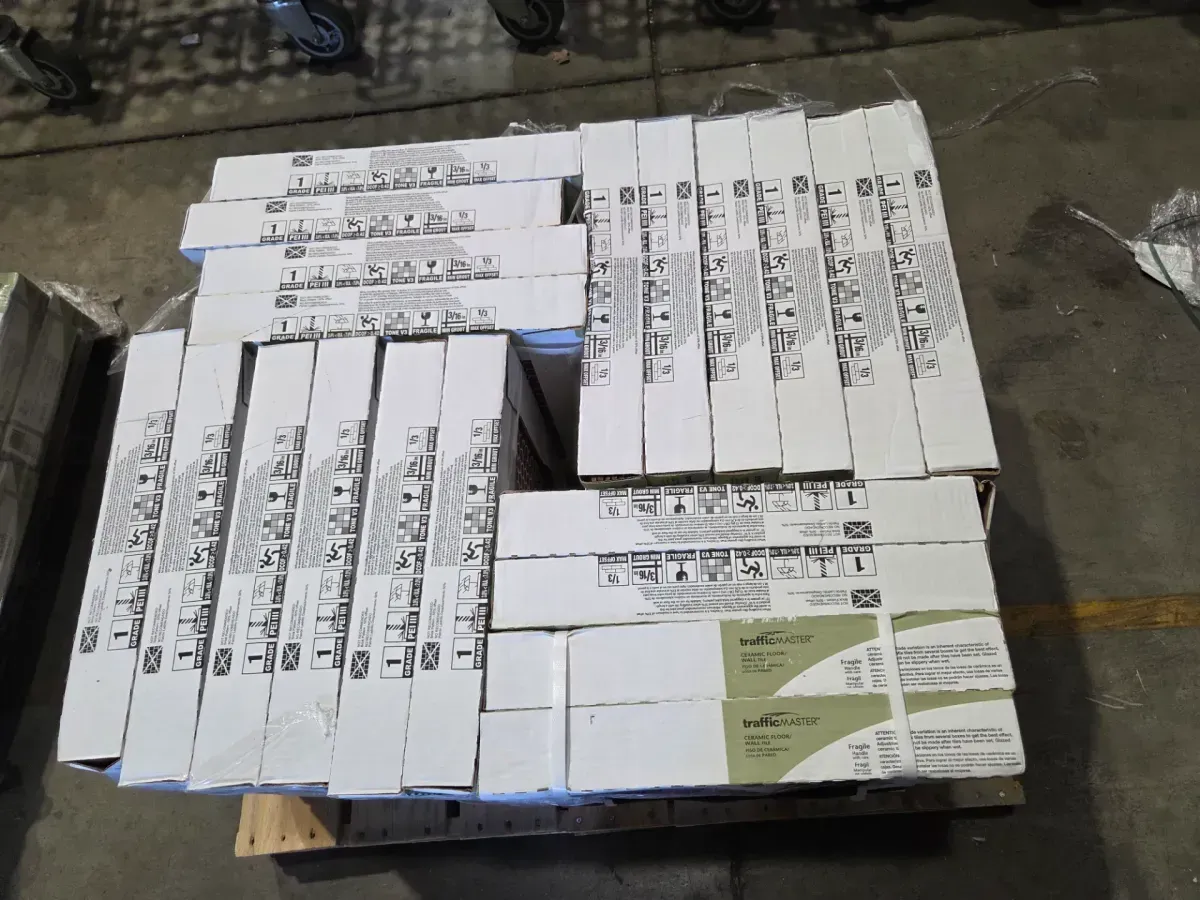 case of 31 (540.64sq ft )Portland Stone Beige 18 in. x 18 in. Glazed Ceramic Floor and Wall Tile (17.44 sq. ft./case) - image 3