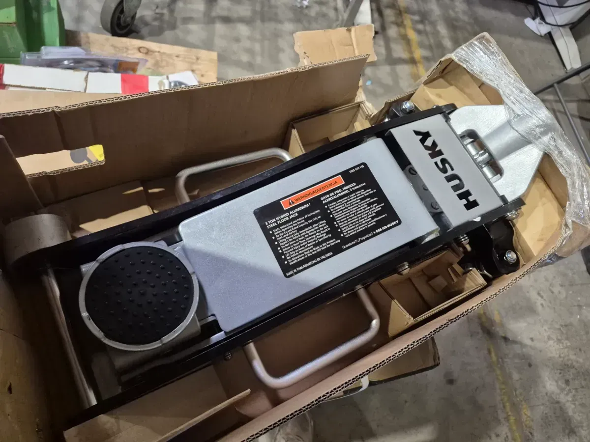 3-Ton Low Profile Floor Jack with Quick Lift - image 4